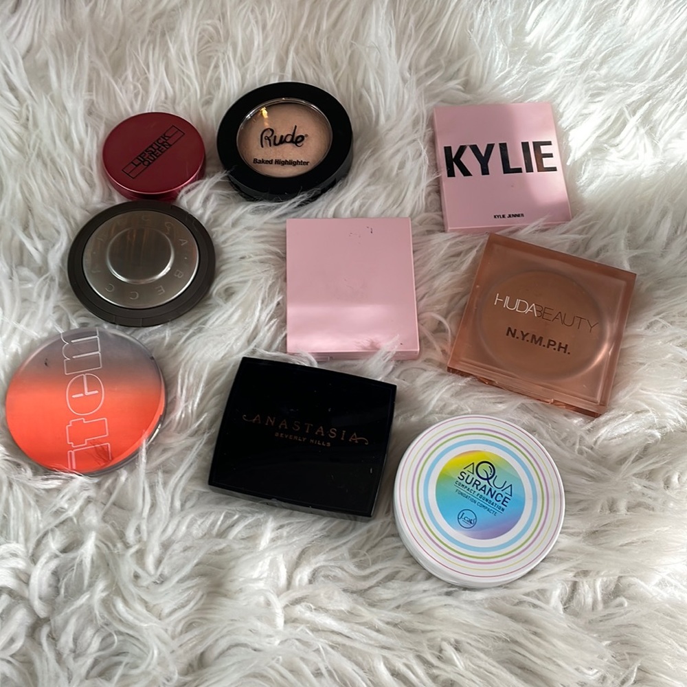 Makeup bundle